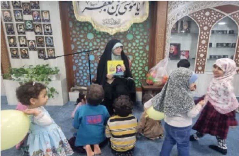 کتابخوانی مادر و کودک